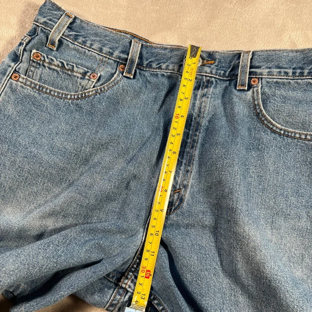 Vintage Levis 550 Relaxed Fit Denim Shorts Mens 34 Medium Wash Blue Cotton 90s